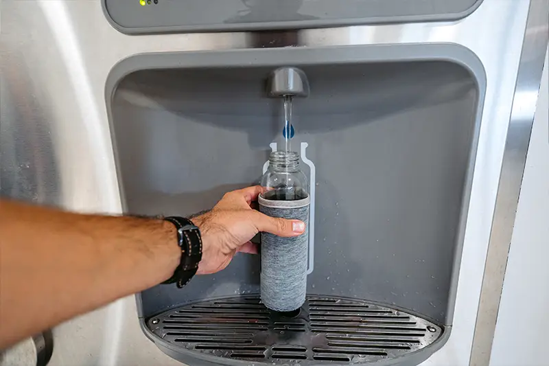 <span class=text-primary>Reduction of </span><br><span class=normal>Single use Packaging</span>