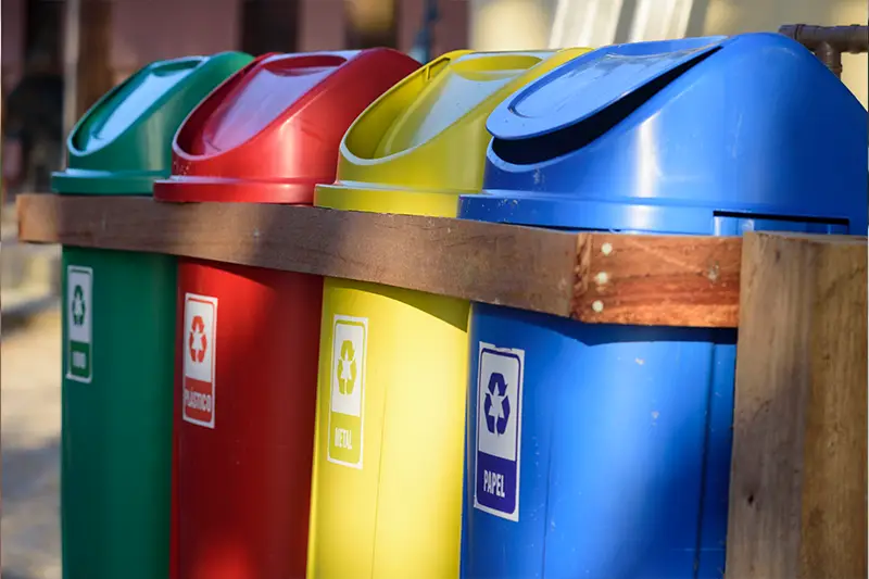 <span class=text-primary>Gestion des</span><br><span class=normal>matières résiduelles</span>